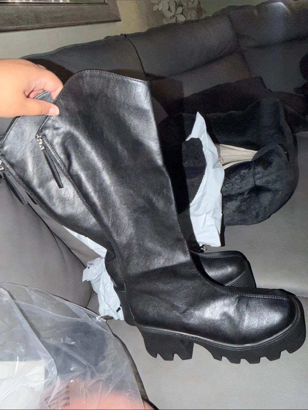Black Women's Knee-High Chunky Platform Boots - Brand Unspecified